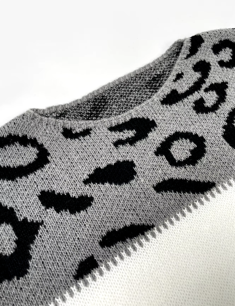 Saga | Leopardmønstret Sweater med Farveblokke - Freya Kobenhavn