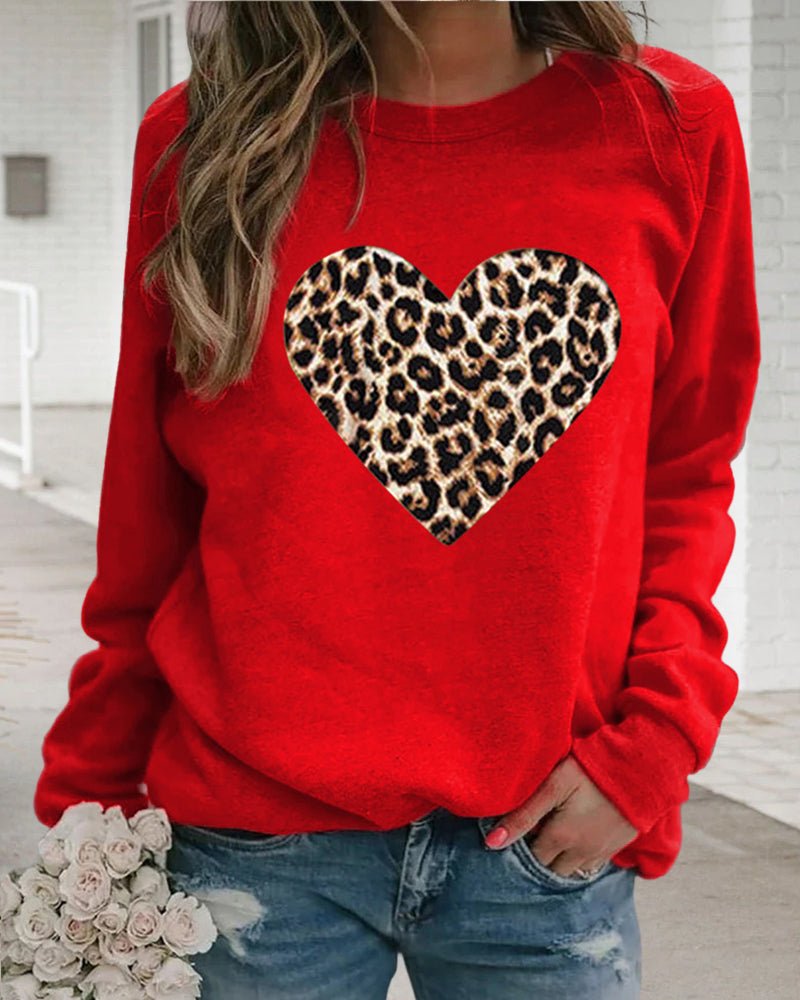 Gitte | Damer’s afslappede sweatshirt med leopard-hjerteprint - Freya Kobenhavn